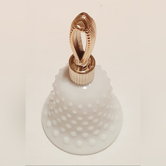 Avon Unforgettable Perfume - Picture 2 of 4